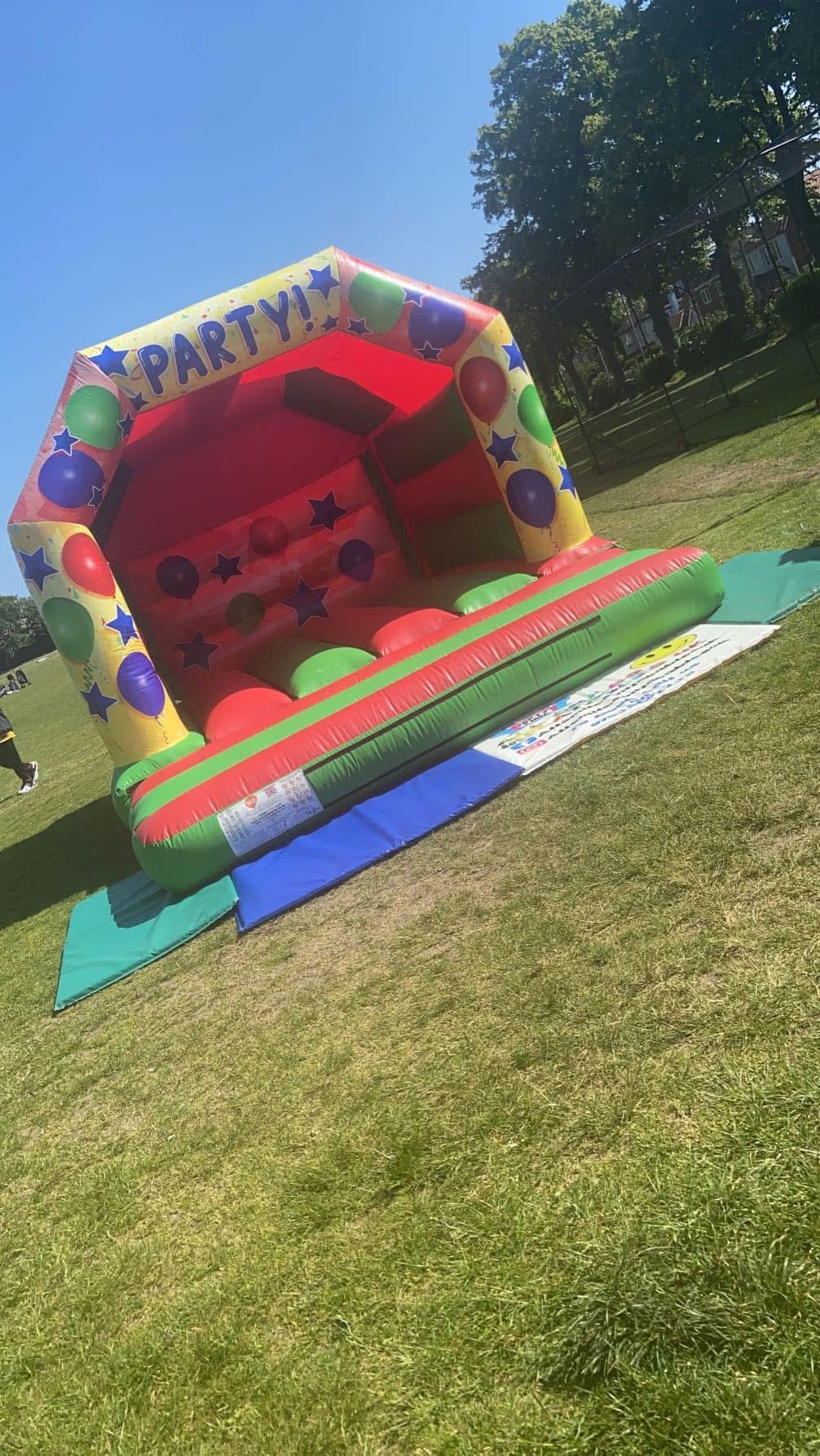 Party Theme Bouncy Castle image 2